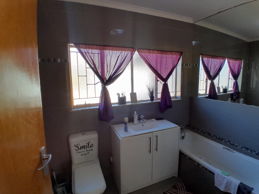 3 Bedroom Property for Sale in Kuruman Northern Cape